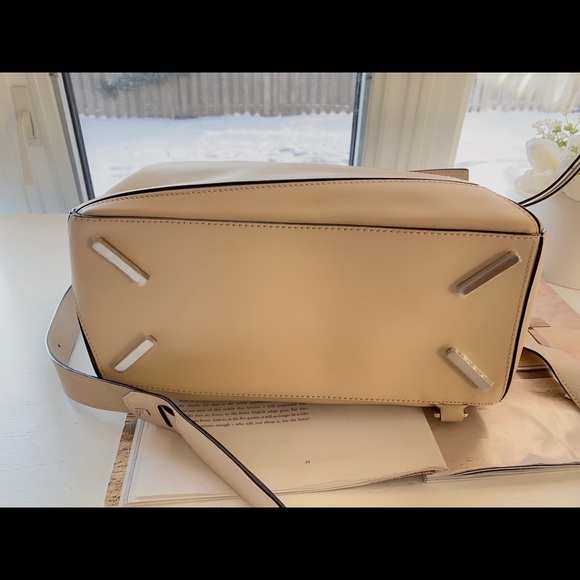 Loewe Leather Medium Puzzle Bag - Picture 3 of 9